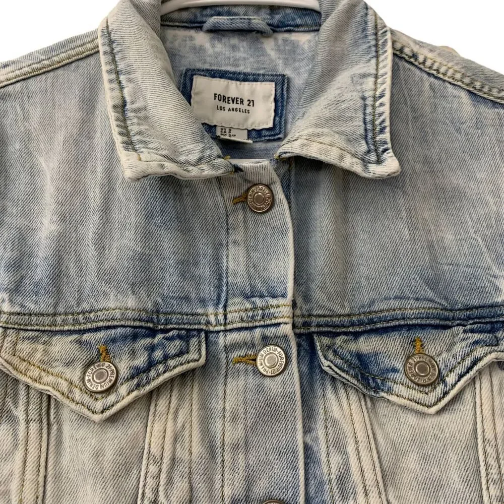 Forever 21 Denim Jacket Women’s Size Small Blue Light Wash Cute Jean Jacket - Picture 3 of 6